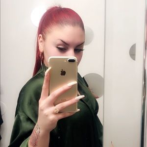 Meet your Posher, Chloe